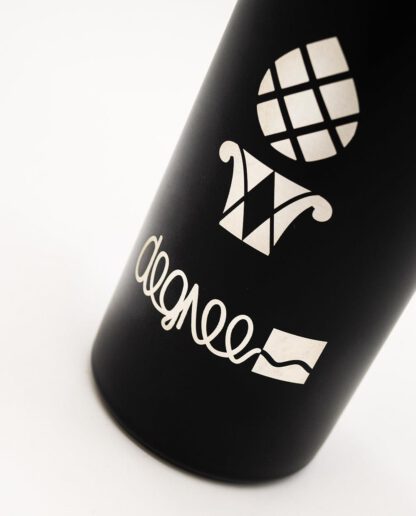 Degree-Clothing-W2021-Flaschen_0005_bottle-black